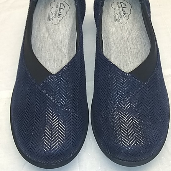 Clarks Cloud Steppers flats - Picture 2 of 10